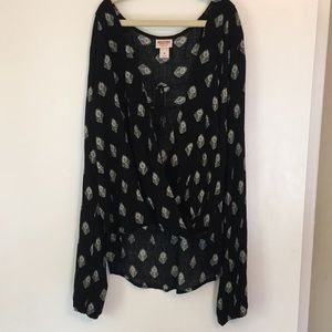 Long Sleeved Cross Over Top